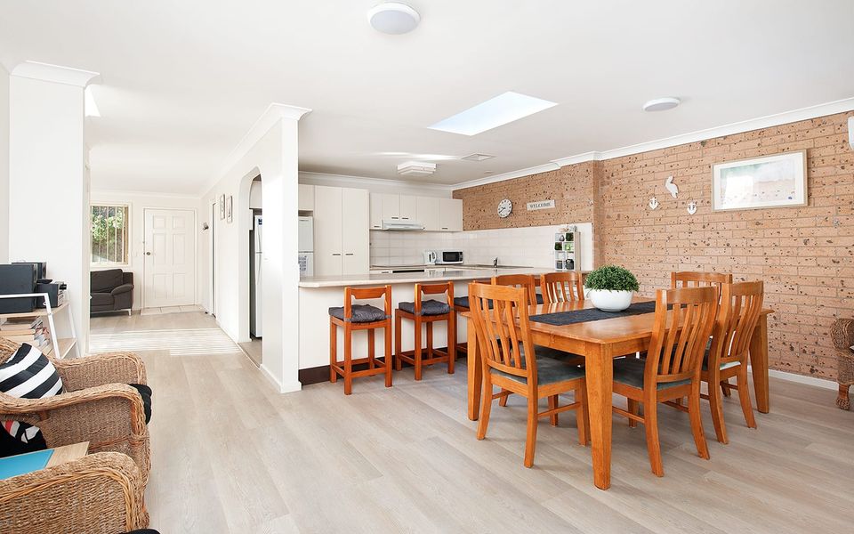 Bombora Walking Distance to Fingal Beach 1/12 Farm Rd, Fingal Bay