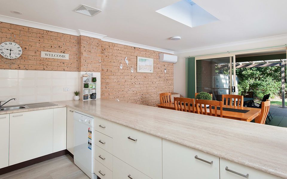 Bombora Walking Distance to Fingal Beach 1/12 Farm Rd, Fingal Bay