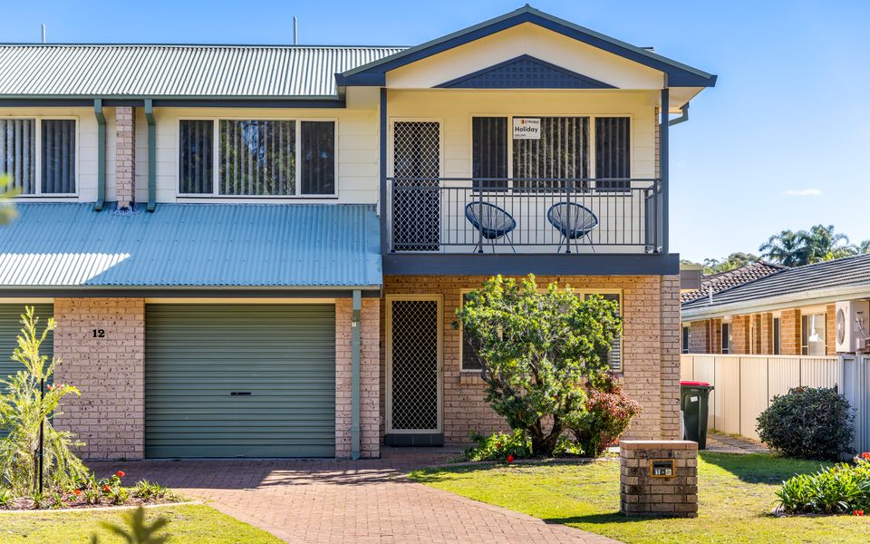 Bombora Walking Distance to Fingal Beach 1/12 Farm Rd, Fingal Bay