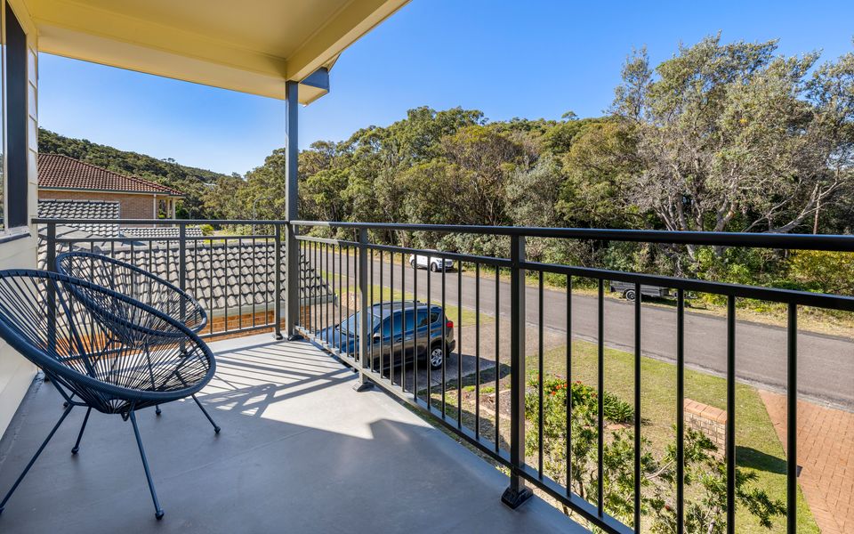 Bombora Walking Distance to Fingal Beach 1/12 Farm Rd, Fingal Bay