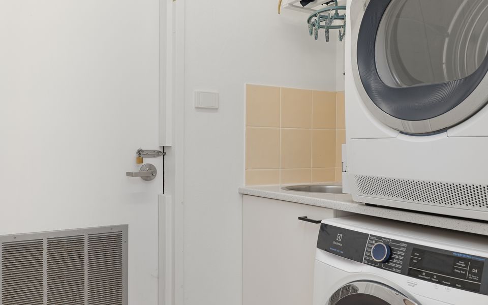 Martys Little Beach No 1 Two Story Apartment