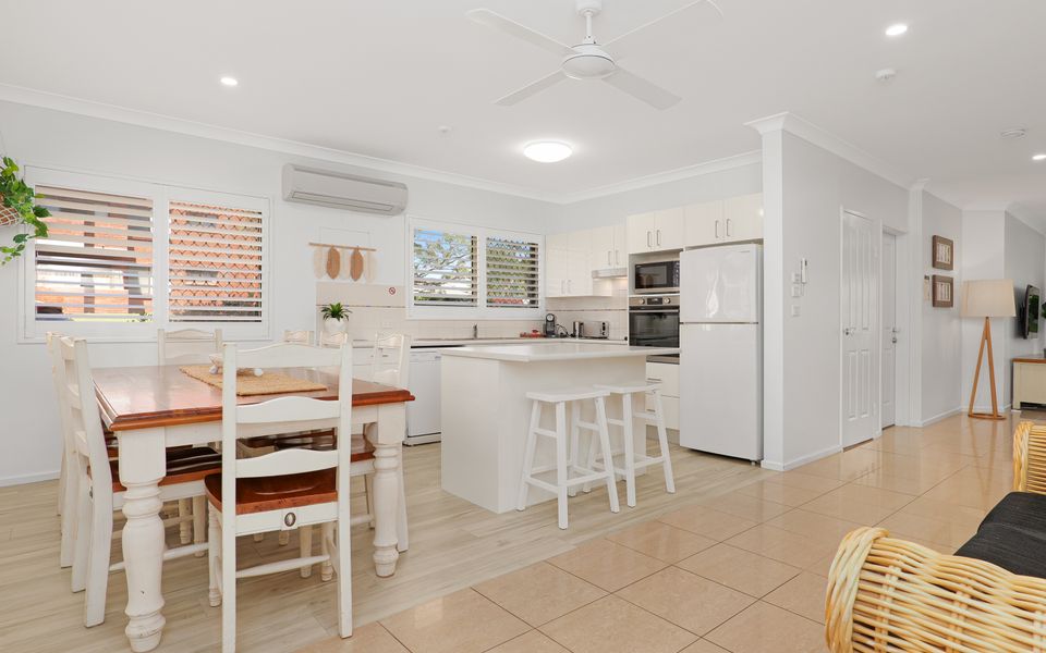 Martys Little Beach No 1 Two Story Apartment