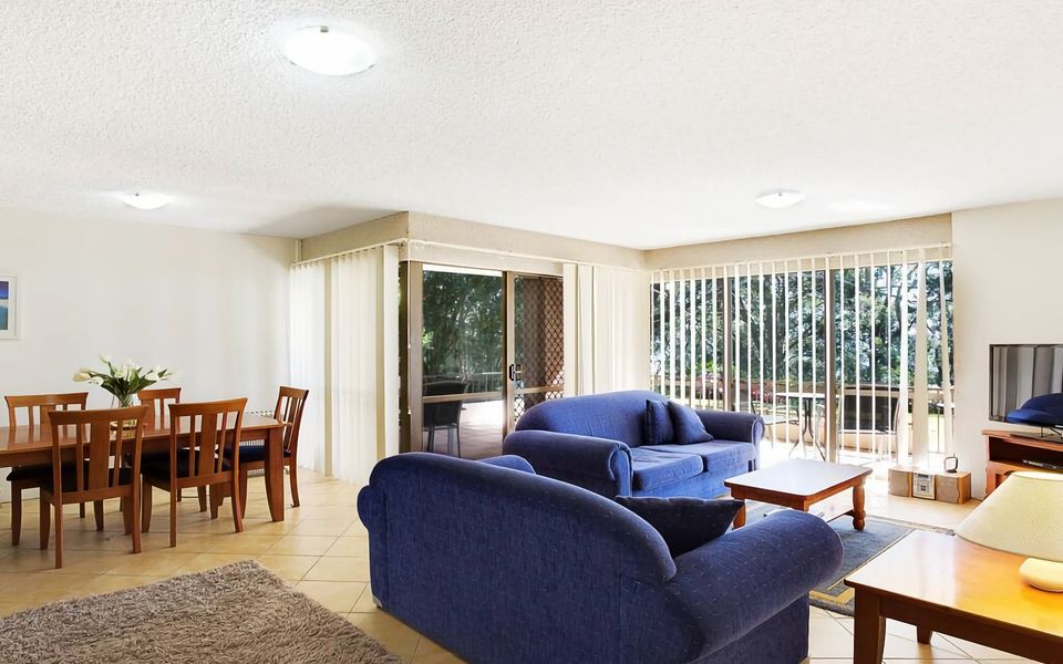 Kamillaroi Walk to restaurants cafes and beach