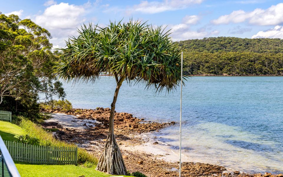 Lanimer Spectacular Waterfront