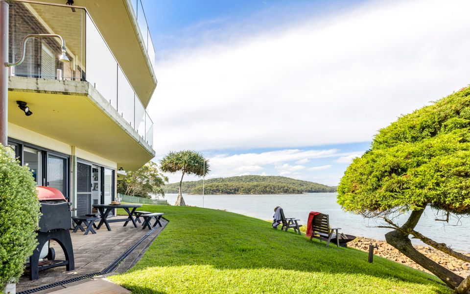 Lanimer Spectacular Waterfront