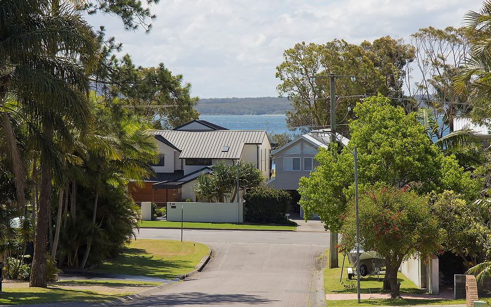Pet friendly – Views- Meters to the Beach & Anchorage Port Stephens
