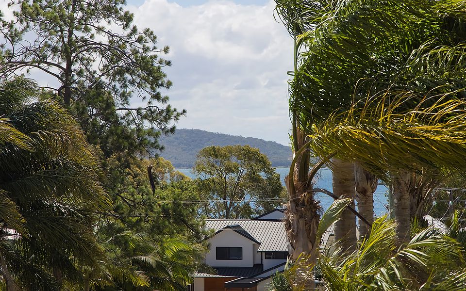 Pet friendly – Views- Meters to the Beach & Anchorage Port Stephens