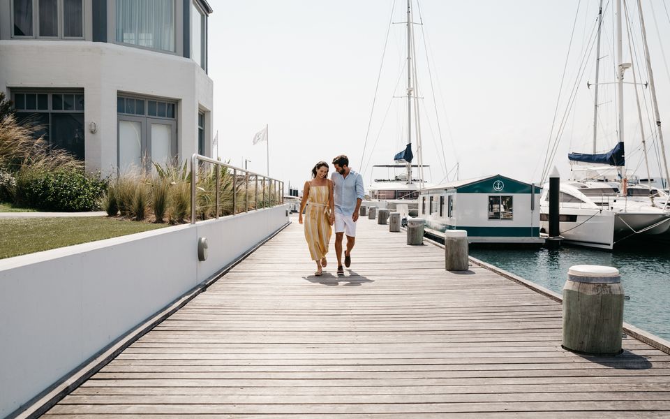 Pet friendly – Views- Meters to the Beach & Anchorage Port Stephens