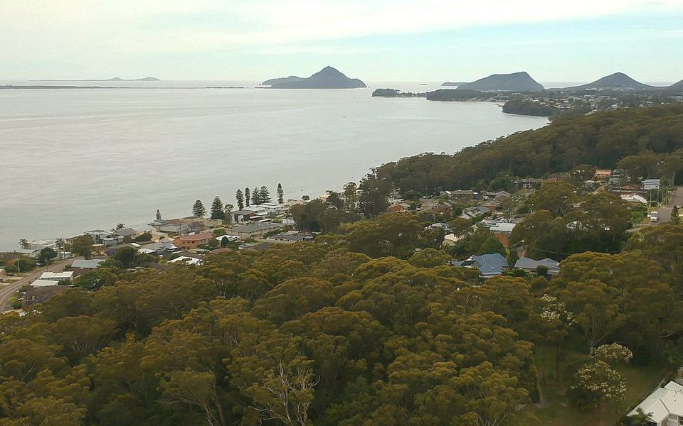 Pet friendly – Views- Meters to the Beach & Anchorage Port Stephens