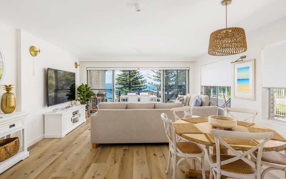 Luxury Escape Sundeck Shoal Bay