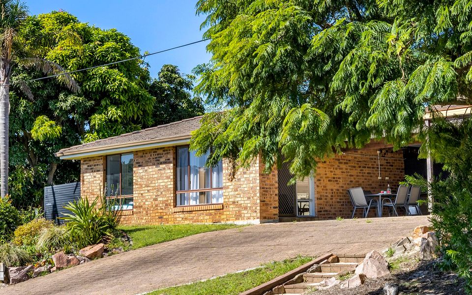 Walking Distance to Shoal Bay Beach