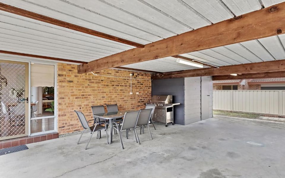 Walking Distance to Shoal Bay Beach