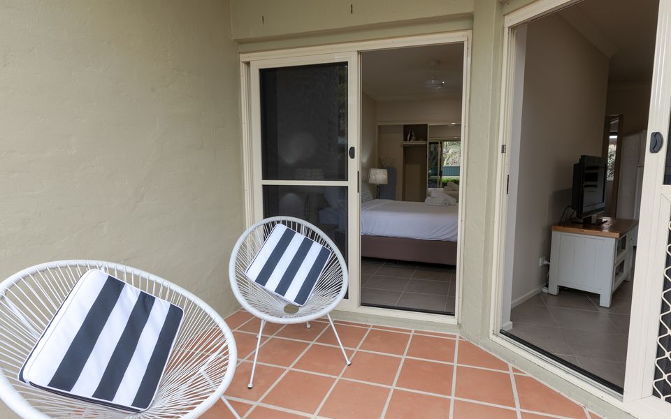 Martys Little Beach NO. 4 Ground Floor Apartment with Heated Pool access