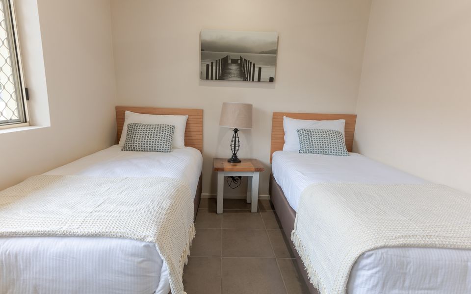 Martys Little Beach NO. 4 Ground Floor Apartment with Heated Pool access