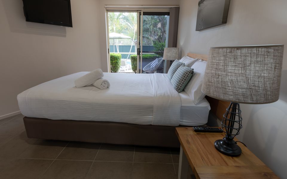 Martys Little Beach NO. 4 Ground Floor Apartment with Heated Pool access