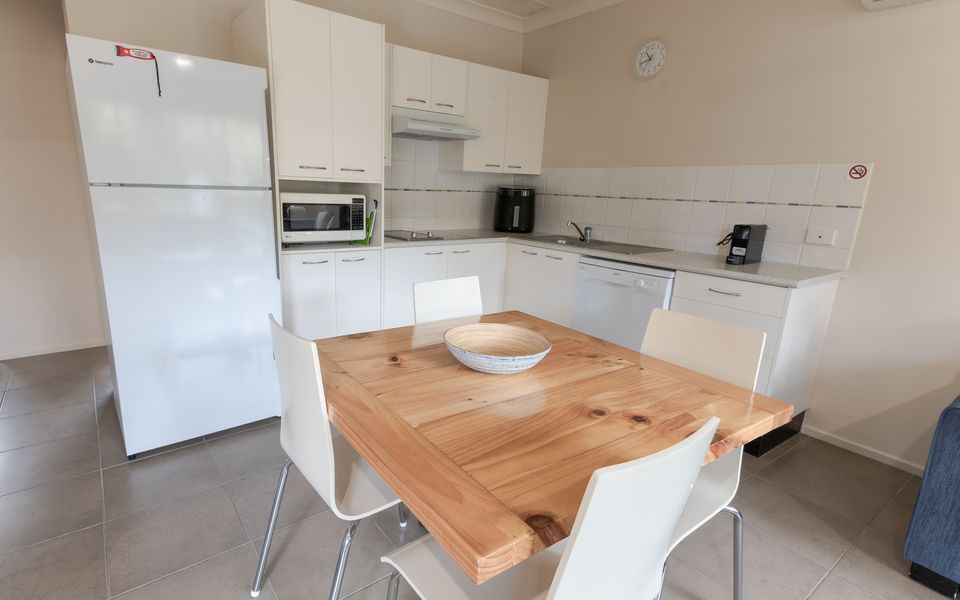 Martys Little Beach NO. 4 Ground Floor Apartment with Heated Pool access