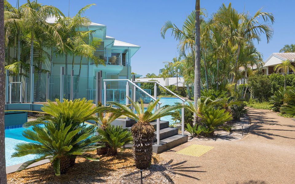 Oaks Pacific Blue Pool spa more in complex