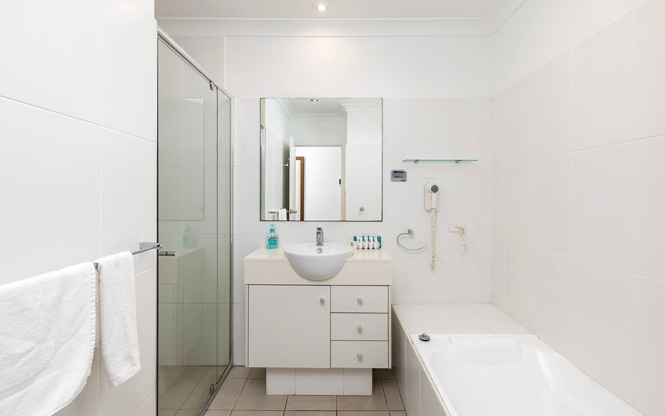 Oaks Pacific Blue Pool spa more in complex