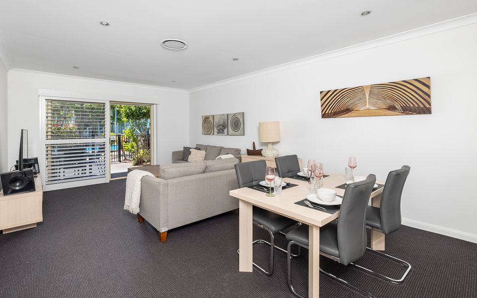 Oaks Pacific Blue Pool spa more in complex