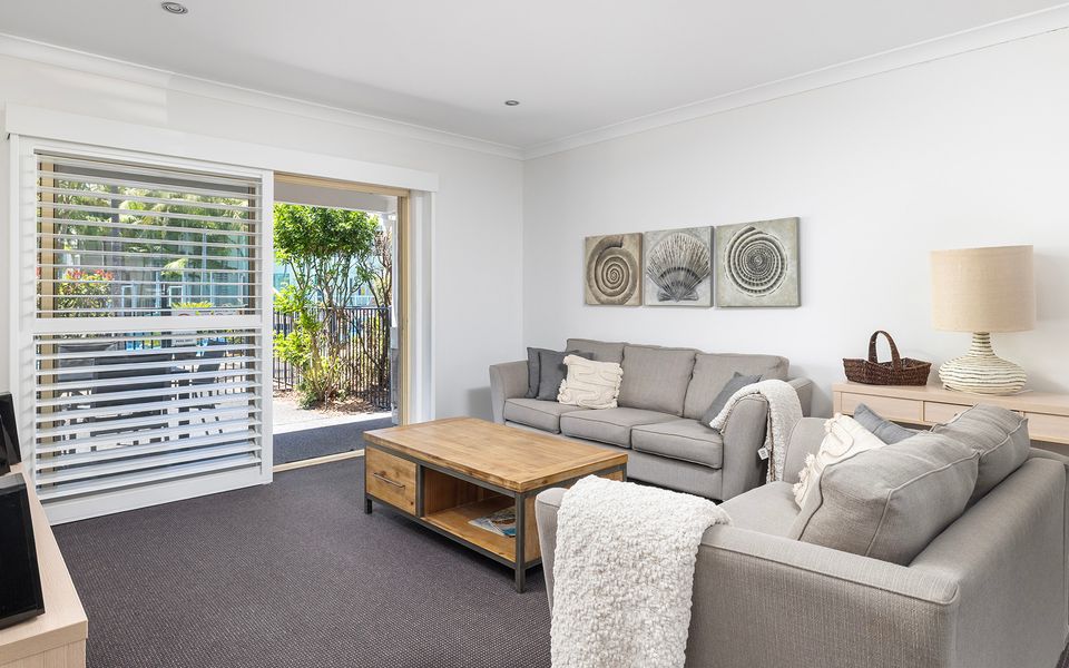 Oaks Pacific Blue Pool spa more in complex