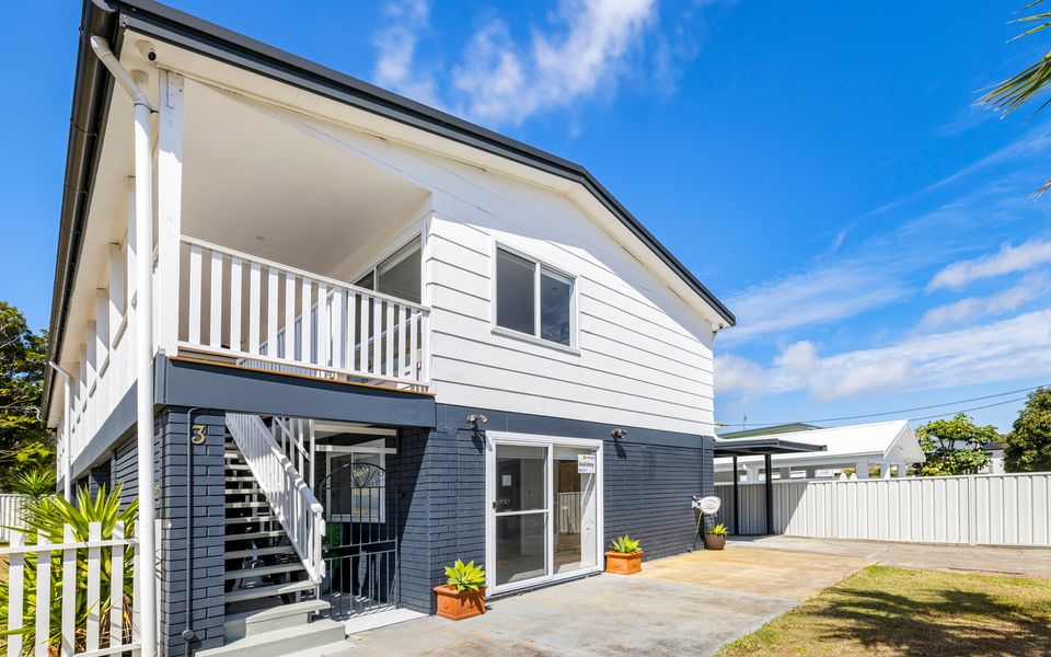 Shoal Bay Beach House- Three