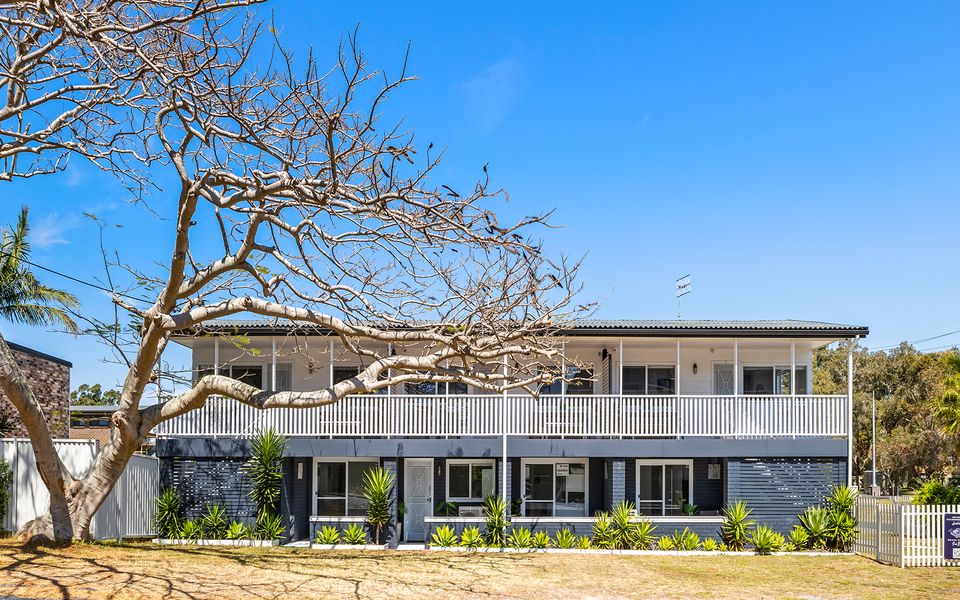 Beach House - Shoal Bay - 3 Units