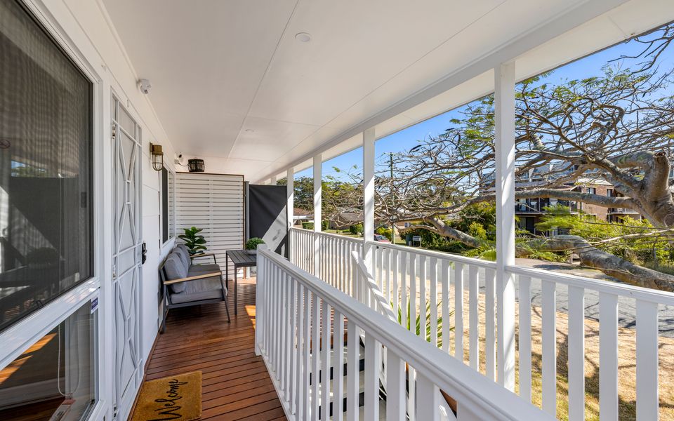 Shoal Bay Beach House – One