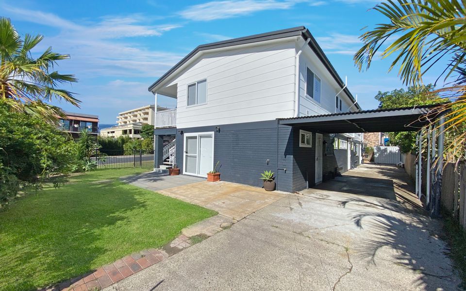 Shoal Bay Beach House – One