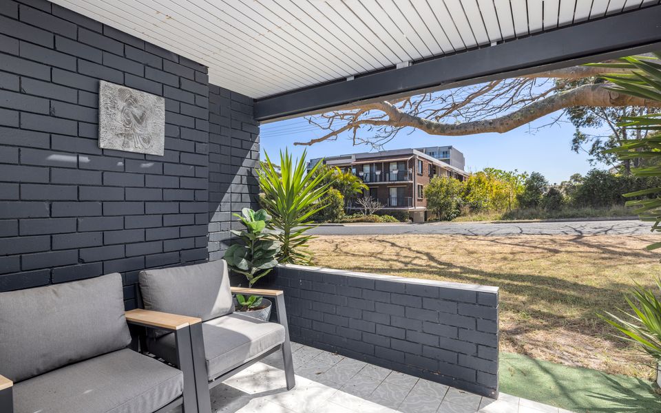 Shoal Bay Beach House – One