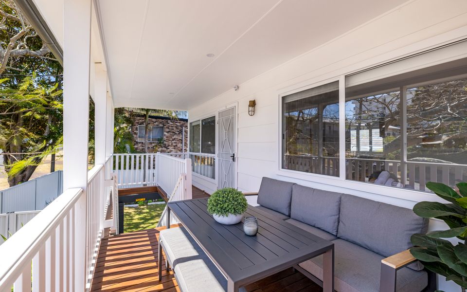 Undercover deck/outdoor dining