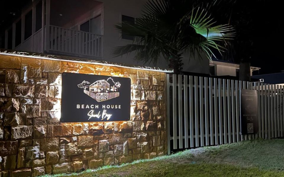 Shoal Bay Beach House – One