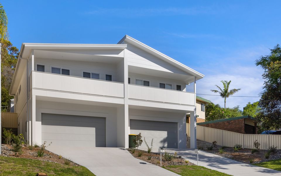 Duplex - property to the left