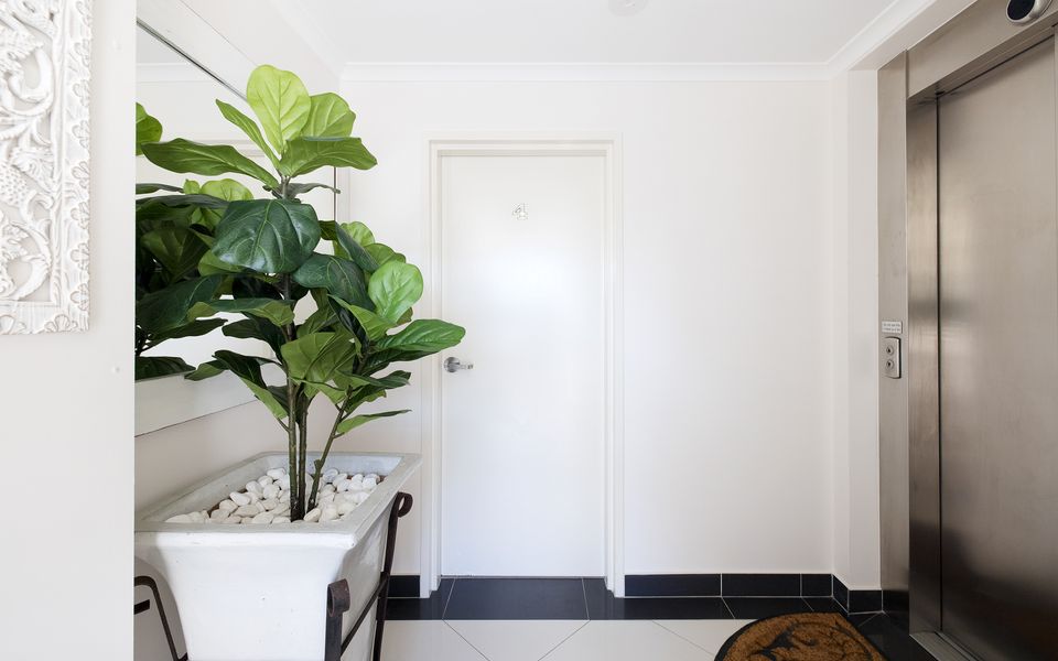 Nelson Bay Apartment with views over the Marina