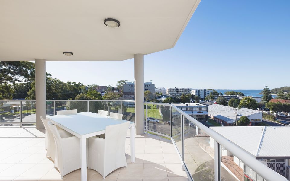 Nelson Bay Apartment with views over the Marina