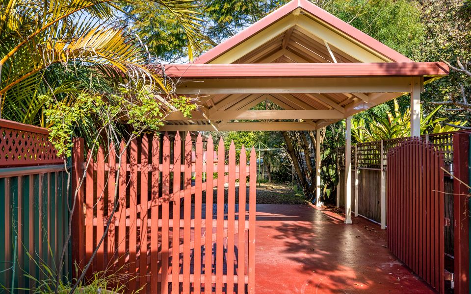 Walking Distance to Birubi Beach