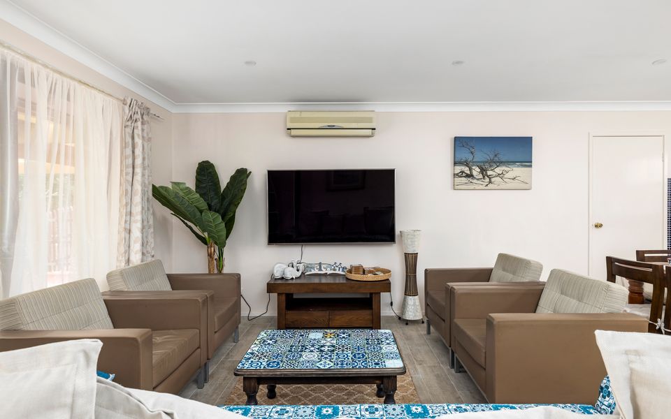 Walking Distance to Birubi Beach