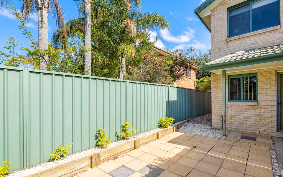 Port Stephens Spacious Townhouse