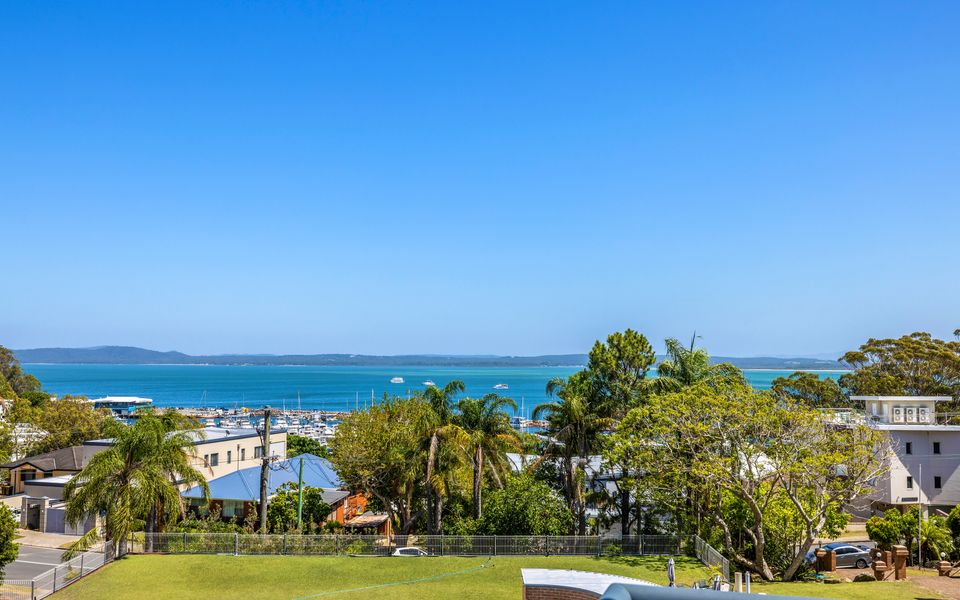 Views and Pool in a Great Location in Nelson Bay