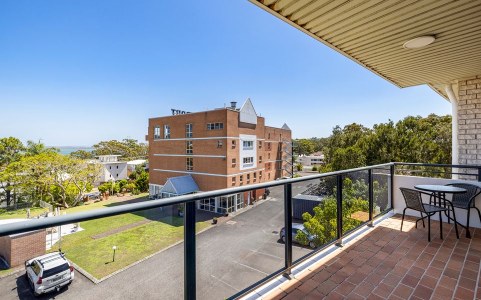 Views and Pool in a Great Location in Nelson Bay
