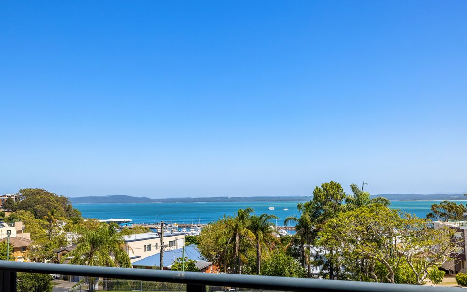 Views and Pool in a Great Location in Nelson Bay