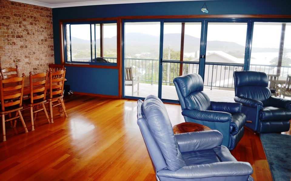 A Willo’s View Crescent Head