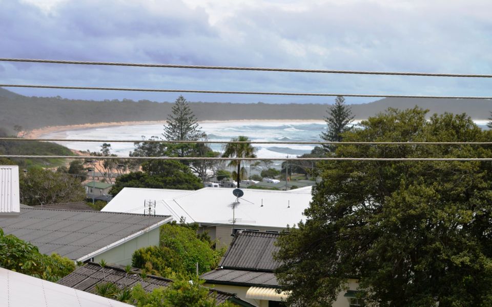 A Willo’s View Crescent Head