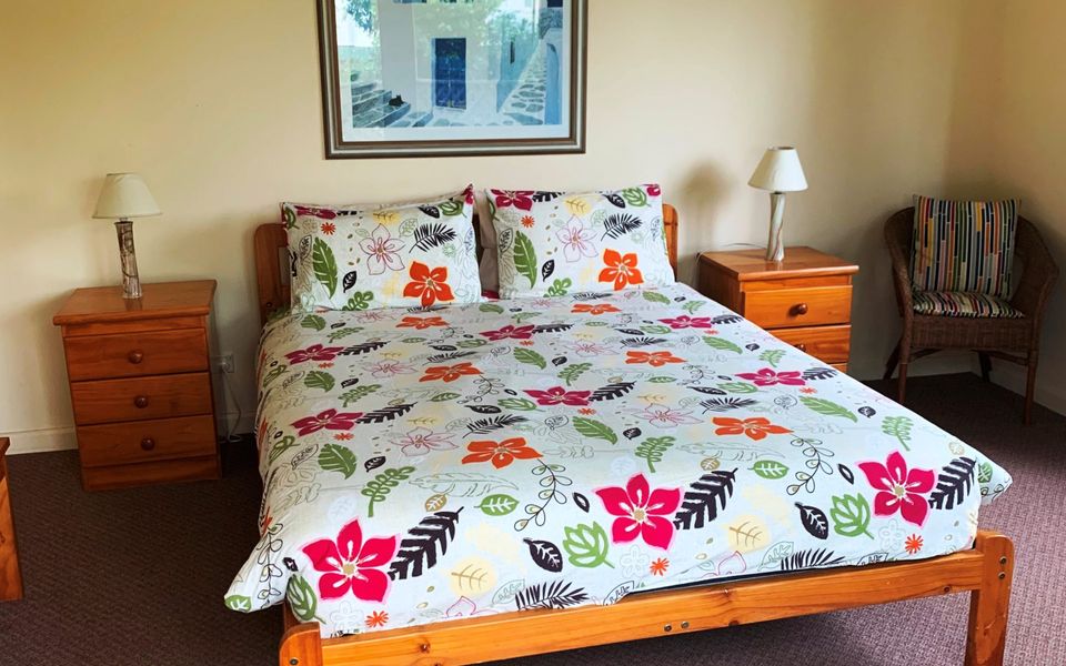 Crescent View Crescent Head