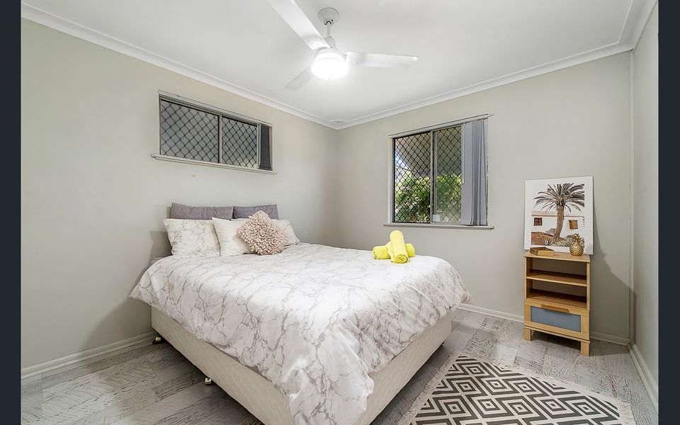 Crescent Escape Crescent Head