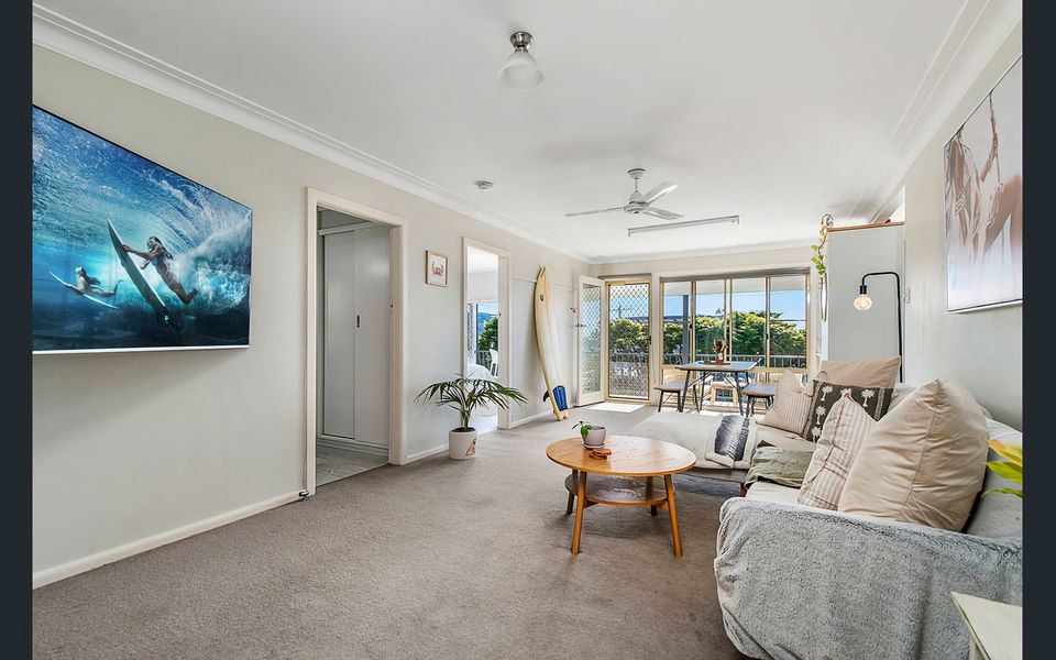 Crescent Escape Crescent Head