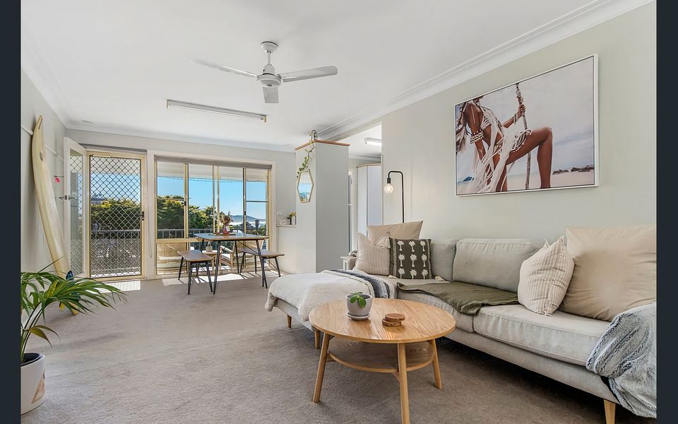 Crescent Escape Crescent Head