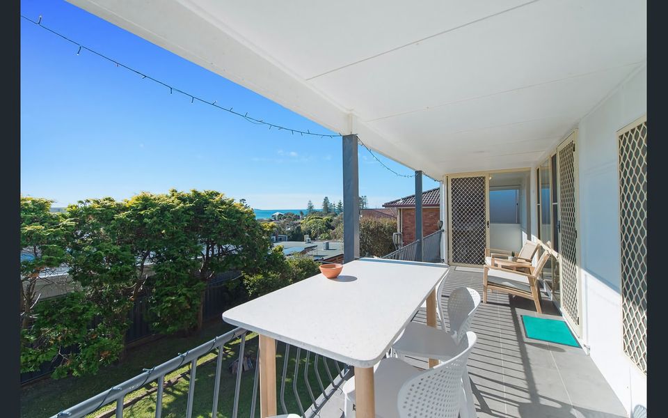 Crescent Escape Crescent Head