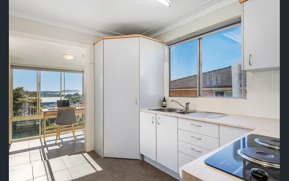 Crescent Escape Crescent Head