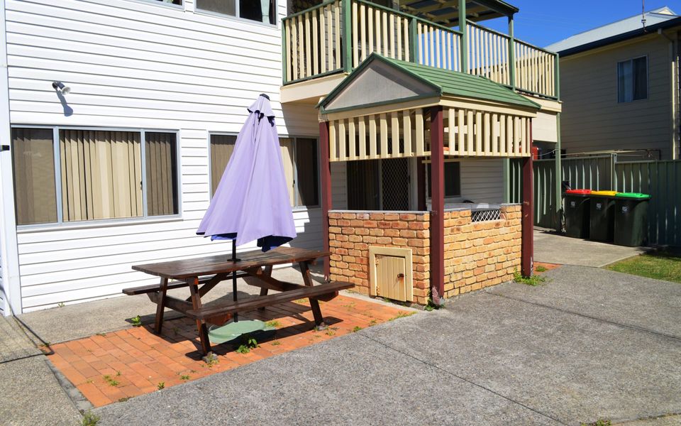 Kalinda Crescent Head