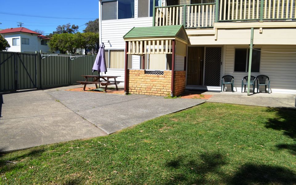 Kalinda Crescent Head